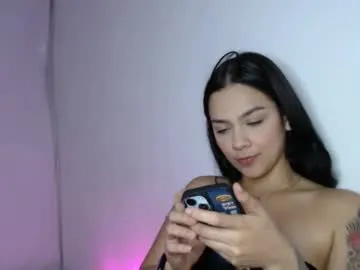 candyfire666 — Let's get spicy!  Latina dance + sensual tease in oil  --- 500 tokens  [1990 tokens remaining]