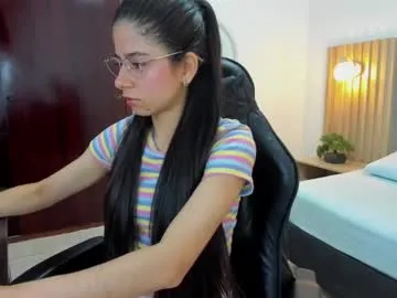 carlina_15 — GOAL: Show panties [400 tokens remaining] Welcome to my room! #petite #skinny #longhair #18 #daddysgirl