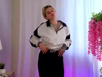 carmengraham — GOAL: dance with my back to the camera [25 tokens remaining] Welcome to my room! #new #cute #shy #teen #18