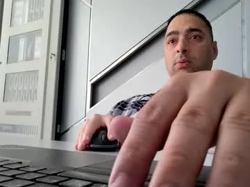 champ_yo — Heeyyy! :) #bigdicks #bigbody #usa #chat #talk