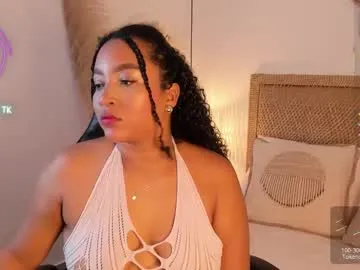 cloe_25 — Help me to complete the goal, please [1111 tokens left] #18 #ebony #bigass #bigtits #latina