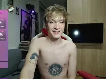 crystalvalentina — GOAL: cumshow [1959 tokens remaining] Welcome To My Room Crystal Goals