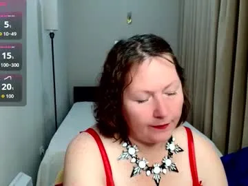 curvy_girlz — GOAL: Massage breast [7 tokens remaining] Welcome to my room! #milf #bigboobs #mature #curvy #hairy