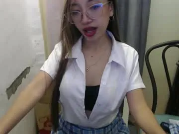 daddys_giirl69 — Hi I'm love, looking for older guy #new #asian #pinay #slut #student [2500 tokens remaining]