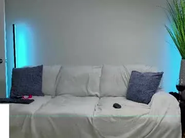 daddyxxluna — make daddy and luna take a shot ;) [300 tokens left]