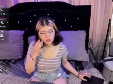 dafnelee — GOAL: Bouncing tits [24 tokens remaining] I like you imagine that your fingers pass through every corner of my body leading me to ecstasy  #latina #cum #squirt #daddysgirl #feet