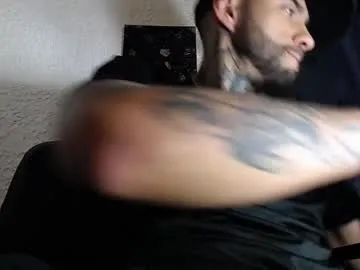 dante_d_angelo_ — cum explosion #daddy #smoke #master #cum #beard [1000 tokens remaining]