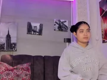 dara_queen7 — Welcome to my room! Show lesbian with strapon #latina #findom #strapon #lesbian #curvy [215 tokens remaining]