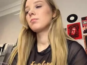 darleneferran — Heeeeyy, My name is Lina!! GOAL: suck fingers close to the camera   #blonde #shy #new #18 #bigboobs [34 tokens remaining]