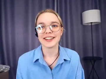 deannmaslen — GOAL: Lick my finger and look in your eyes [50 tokens remaining] Welcome to my room! #new #18 #shy #skinny #bigboobs Hi Im Charlie, my toy's on a sensitive clitoris, check my reaction