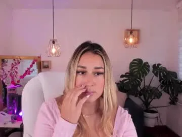 dina_ride — GOAL: Oil all body [279 tokens remaining]   TIP TO VIBEI'M WAITINGGOAL: ORGASM #squirt  #fit #daddysgirl #c2c #anal