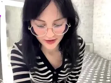 dodiebabikian — GOAL: doggy style + spank ass [69 tokens remaining]  Hi, I'm Annie. Let's have fun with my toy (Domi) together -- be kind, say hi & don't forget to follow!  #18 #teen #lovense #natural #smalltits