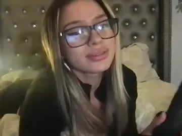 dominabrat — Freechat on Chaturbate