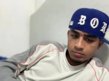 dominic_brand — hiii !!  #cum  #ebony #ass  #fuckmachine #asshole [2709 tokens remaining]