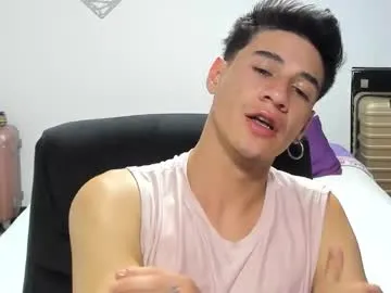 dominic_radccliffe — CUM SHOW [550 tokens left] Hey guys!! #bigcock #latino #feet #milk #bigass