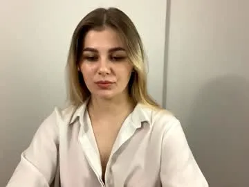 dremamaenner —  Goal: (   Teasing with a bra   )     Hello guys ^my name is  Bella  Welcome to my room ^ #new #shy  #natural #18 #bigboobs [50 tokens remaining]