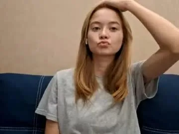 dustidickirson — GOAL: Air kiss I'm glad to see you all <3 #18 #teen #natural #young #shy