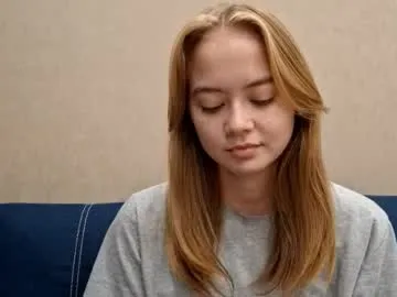 dustidickirson — GOAL: Air kiss I'm glad to see you all <3 #18 #teen #natural #young #shy