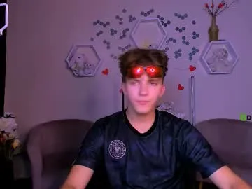 dylan_bold — GOAL: show ass [175 tokens remaining] Welcome to my room! #bigcock #shy #gay #sph #18