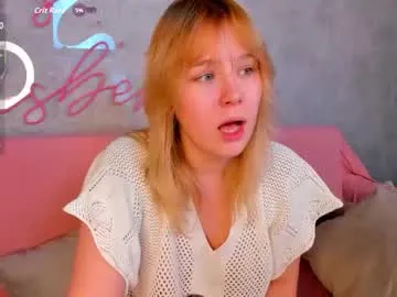 ellya_castro — GOAL: Show me your tits baby [153 tokens remaining] relaxing, I want to enjoy myself with you #shy #bigass #young #daddysgirl #18