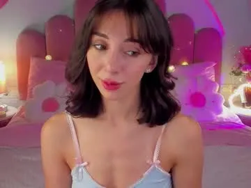 elsa_xo —  hot dancing (shake that ass baby)      #petite #young #18 #feet #tease [37 tokens remaining]