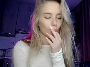 elysia_xo — GOAL: Take off your shorts [600 tokens remaining] Spill on my T-shirt? #new #teen #blonde #shy #skinny