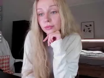 em_emilie —  I love when you make me feel it... #lovense #blonde #cute #sensual #tease [859 tokens remaining]