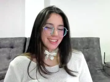 emma_sandovaal — GOAL: Oily on my ass [280 tokens remaining] Hii <33 #hairy #deepthroat #bigass #latina #saliva