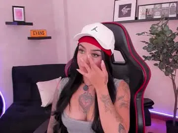 emmyevans1 — danceeee #Bigtits #twerk #face #feet #tatto [90 tokens remaining]