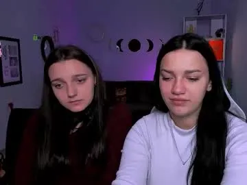 esma_shine — GOAL: flash ass [555 tokens remaining] meow meow #cum #lesbians #pvt #natural #pussy