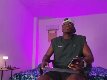 ethan_travis0 — show cum in public #bbc #ebony #bigass #monstercock #muscle [2222 tokens remaining]