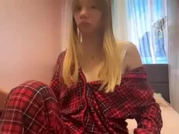 eugenakhouri — Goal:under boobs hi, I'm new here will be glad to meet you #new #cute #18 #petite #shy [94 tokens remaining]