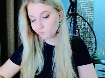 evacadooo — kiss u   #bigboobs #british #daddy #curvy #blonde [0 tokens remaining]