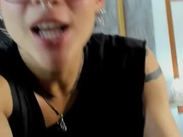 evan_smitt1 — CUM [328 tokens left] #ftm #heels #strapon #bdsm #bigclit