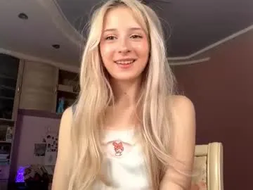 evaqt — Hi! im Eva and im #new here! GOAL:With a return #18 #skinny #shy #lovense [10 tokens remaining]