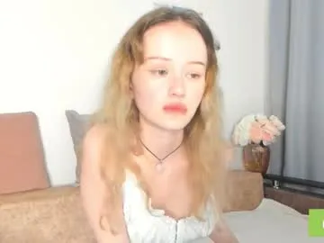 evkasuper — lick lips  | #new #shy #skinny | [25 tokens remaining]