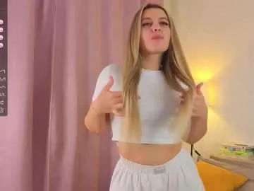 eyesonme_ — My name is Sofi and I'm #18 years old. and I'm #shy and #new here. I'm a #teen but I have very #bigboobs MY GOAL NOW : air kiss [11 tokens remaining]