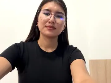 feleciahamic — GOAL - eye contact #new #18 #young #cute #shy [20 tokens remaining]