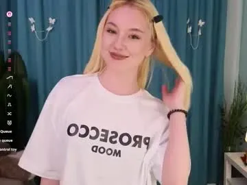 flirty_lee — GOAL: ahegao [19 tokens remaining] Welcome to my room!My name Alice! My first day ^_^  #18 #young #smalltits #bigass #new