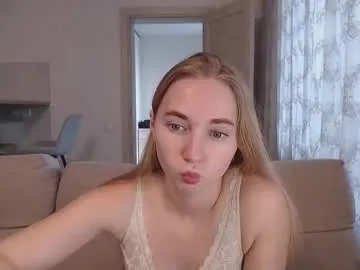 foxy0990 — naked boobs in oil)) like tips  6/66/666 #cum  #18 #shy #natural #smile [1400 tokens remaining]