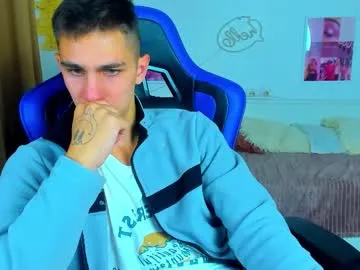 frank_mooree — CUMSHOW  #muscle #bigcock #findom #cum #new [1999 tokens remaining]