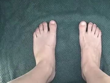 gaming99 — #bigfeet #footfetish #barefeet #dom