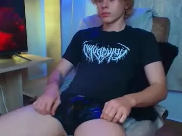 gemdominus — HUGE HARD COCK IN PUBLIC [1000 tokens remaining] #new #bigcock  #twink  #18 #latino