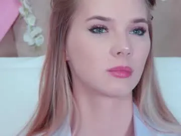 gentlerossi — Hello, im Lera) welcooome! #prettyface #redhead #natural #teaser #nylon