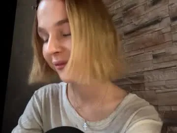 gigikray — Goal - cute wink at you My name is Molly #new #18 #shy #teen #young [11 tokens remaining]