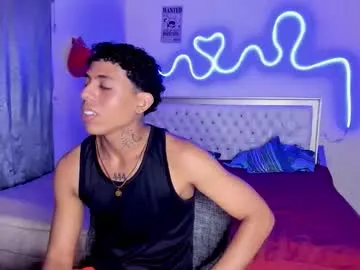 glader_guy — GOAL: naked [152 tokens remaining] Welcome to my room! #straight #muscle #latino #bigcock #new