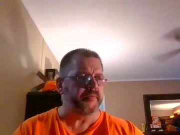 gobey33 — sup    dadbod #daddy  #mature #beard #chubby  free cum show Tuesday night at 8pm eastern
