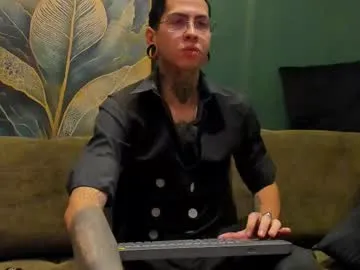 hades_hellhunt — Lovense Lush on - My voice commands your body responds - Goal: Make me cum #lovense #master #tattoo #goth #domination