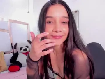 hanna_jhonnes — GOAL: Squeeze my boobs close to cam [54 tokens remaining]   #new #bigass #latina  #18 #skinny