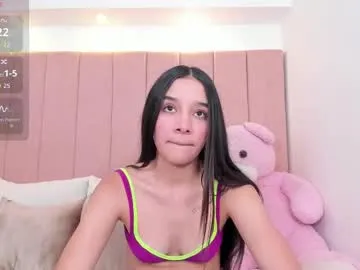 hanna_jhonnes — GOAL: Take off my bra slowly  [18 tokens remaining]  #new #latina #skinny #bigass #young